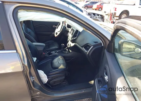 2019 Jeep Cherokee Latitude Plus Fwd z USA, uszkodzony, nr VIN 1C4PJLLX9KD120087